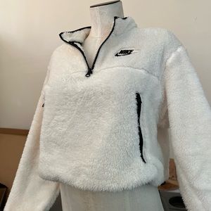 NEW Cropped Nike Sherpa Half-Zip